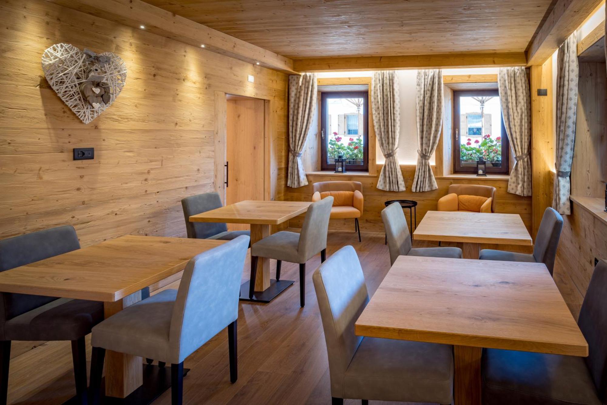 Il Cavallino - Albergo & Appartamenti Sappada Luaran gambar
