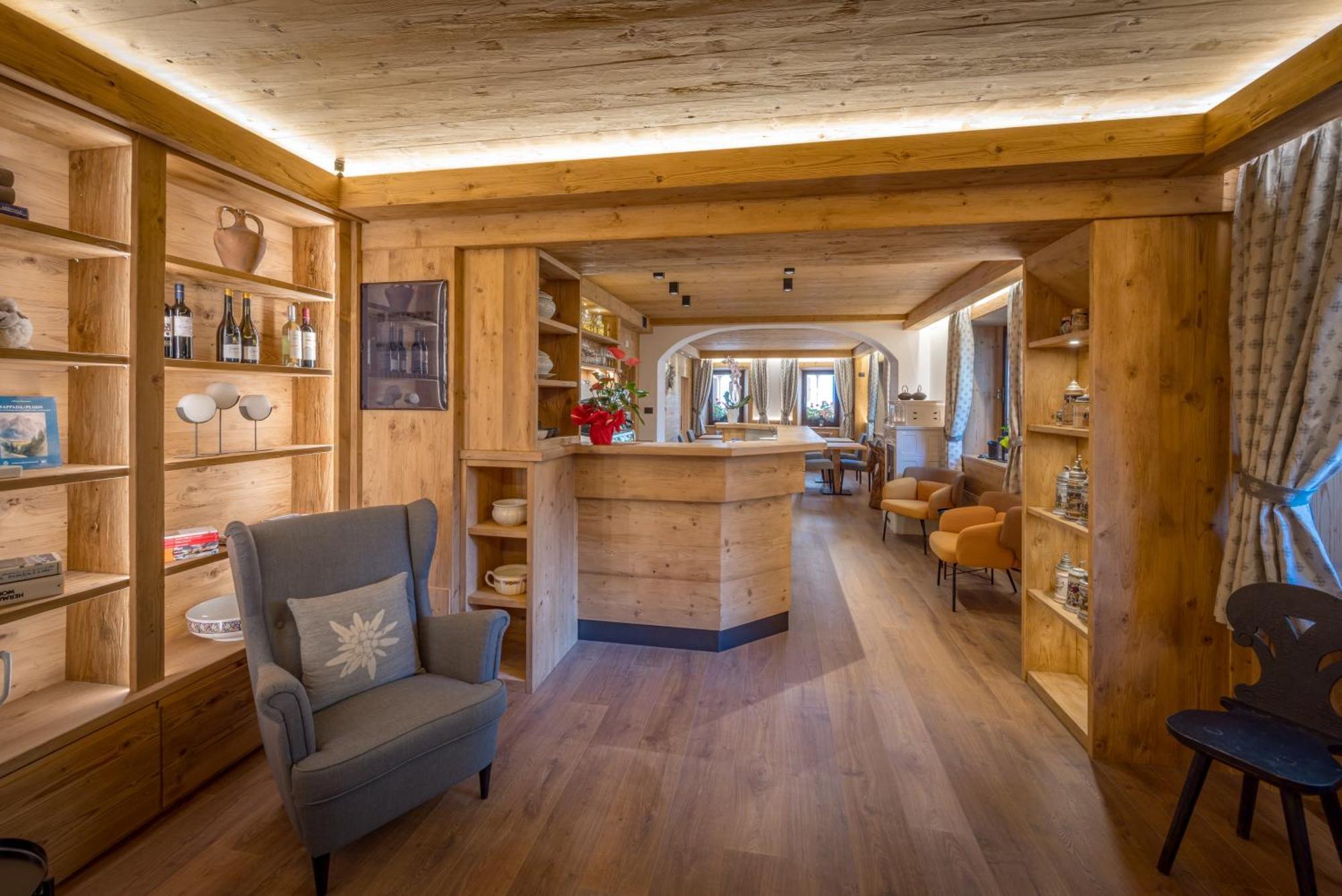 Il Cavallino - Albergo & Appartamenti Sappada Luaran gambar