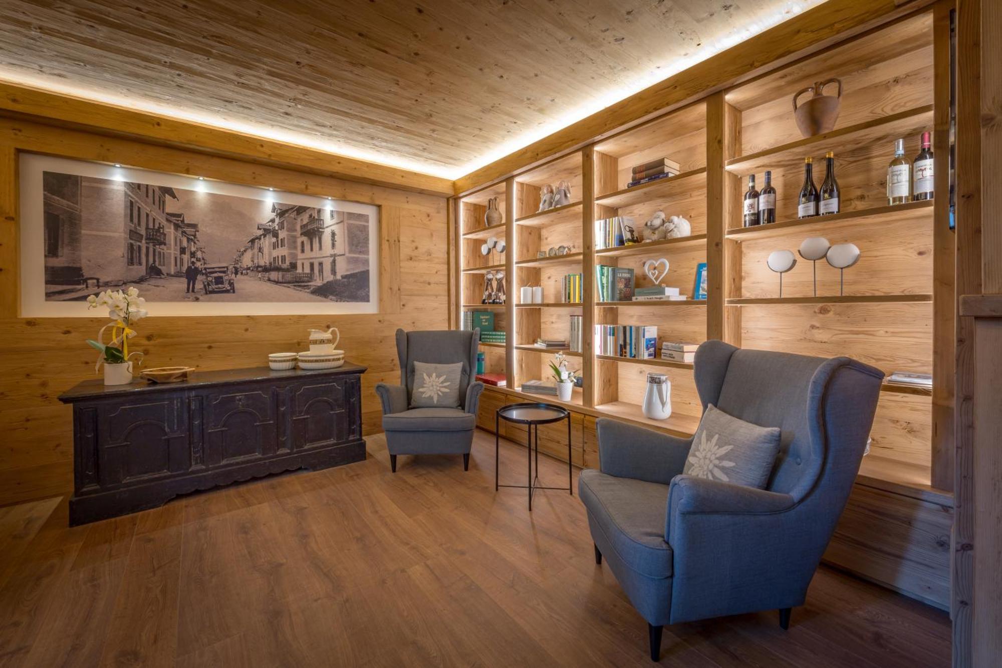 Il Cavallino - Albergo & Appartamenti Sappada Luaran gambar